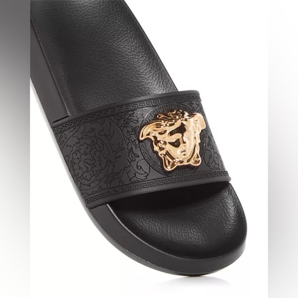 BNWT Versace La Medusa Women’s Slides! - Picture 3 of 4